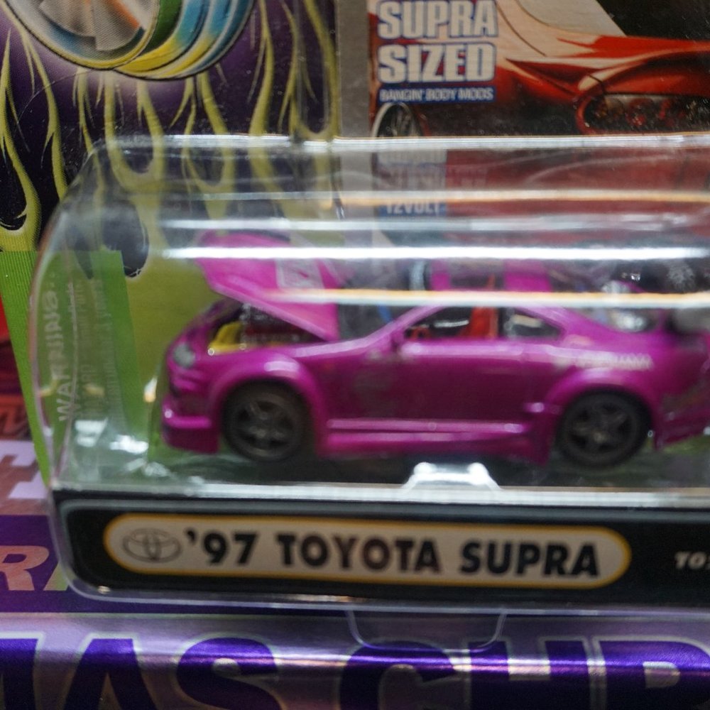 Vintage Muscle Machines Die Cast Collectibles